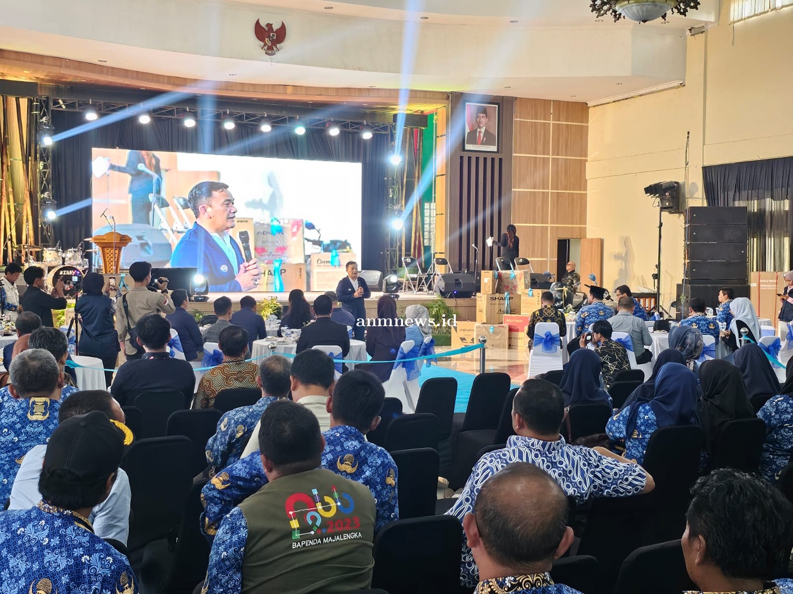 Bapenda Kabupaten Majalengka Berikan Anugerah Pajak Daerah Tahun 2024