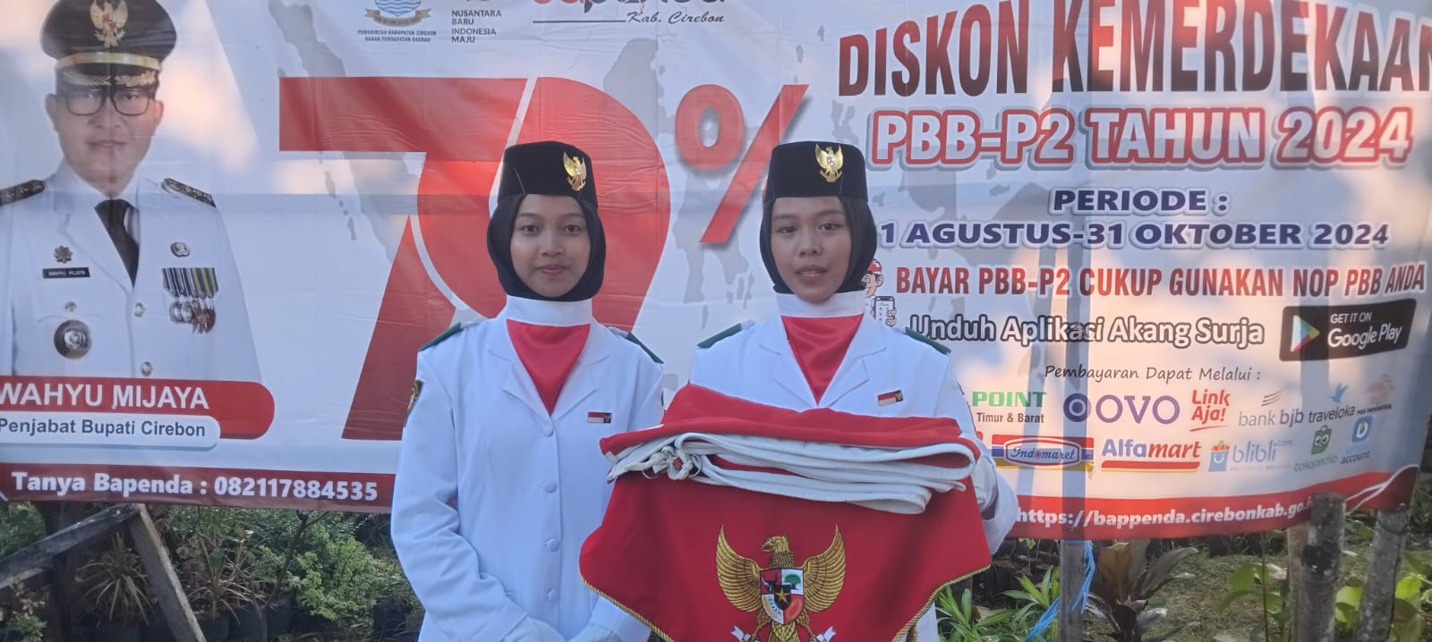 Sosok Pembawa Baki Paskibra Kecamatan Sedong
