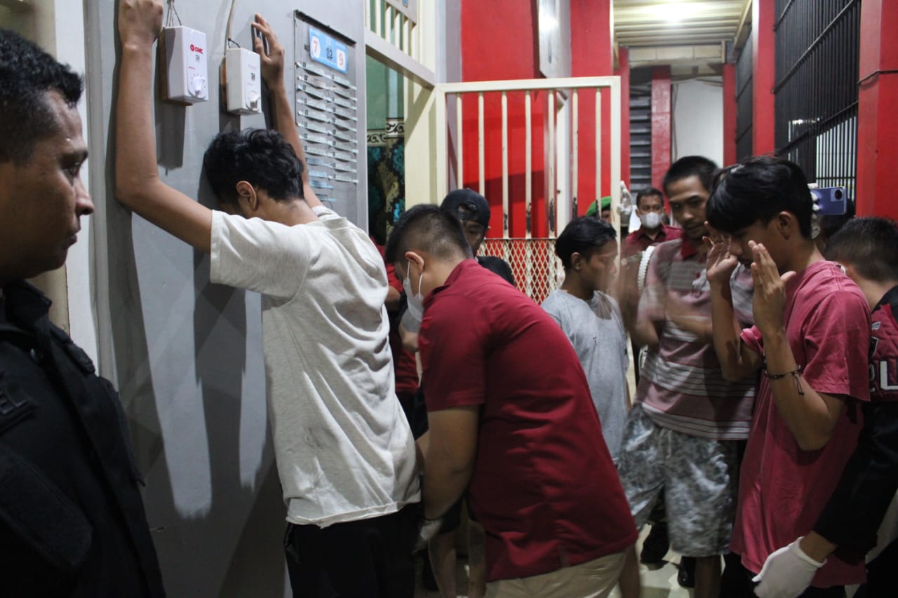 Kolaborasi Lapas Kelas IIB Majalengka Bersama TNI-Polri Gelar Razia HALINAR