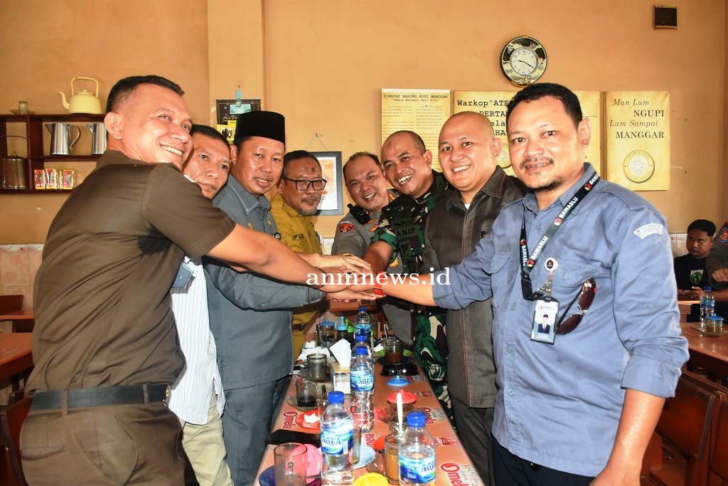 Bahas Permasalahan di Daerah, Bupati dan Forkopimda Guyub di Warkop