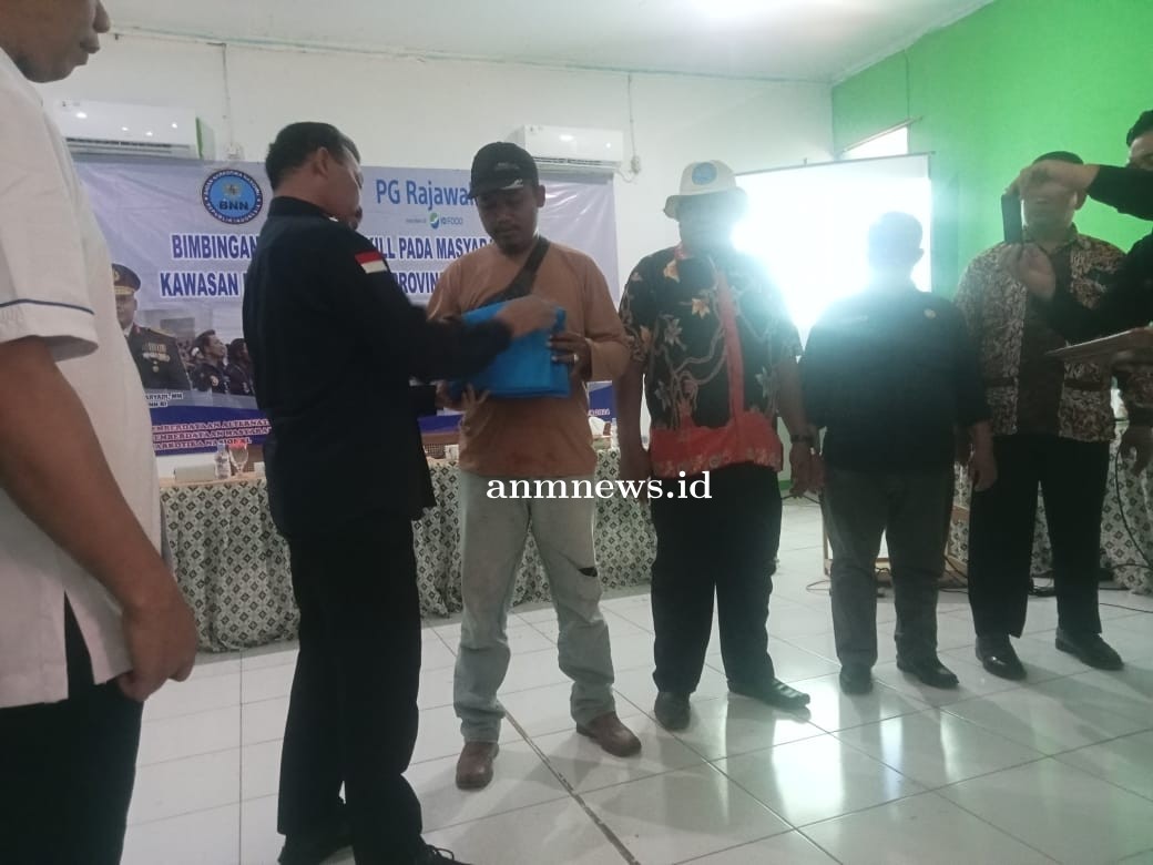 Brigjen Pol, Drs. Eddy Swasono MM, Direktur Dayatif BNN RI buka Bintek Life Skill Rawan Narkoba