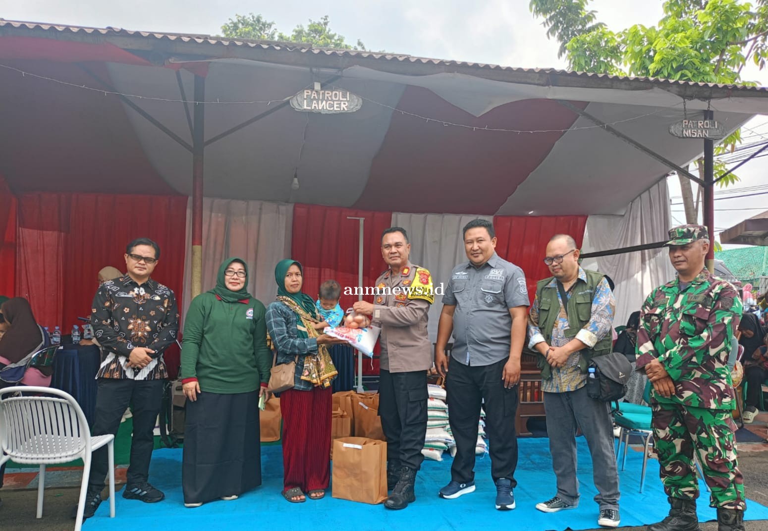 Polsek Sumberjaya Bersama Team Dokkes dan IDI Polres  Berikan Bantuan dan Pemeriksaan Anak Stunting