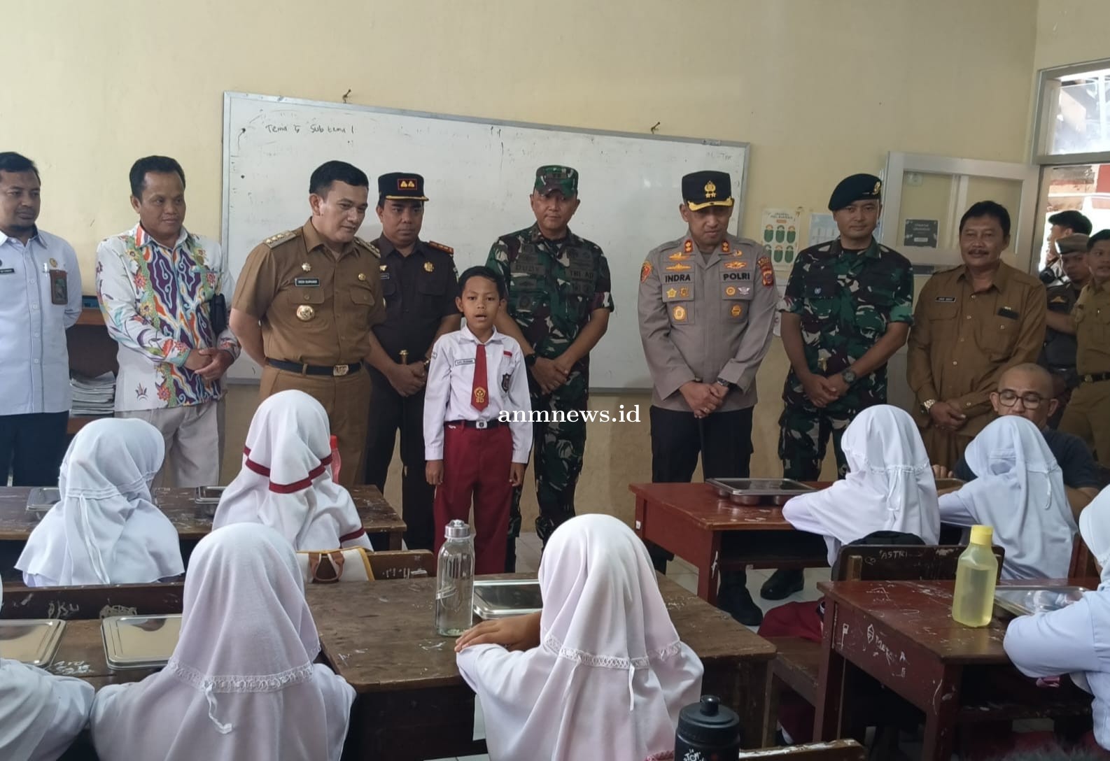 Kapolres Majalengka Bersama Forkopimda Tinjau Pembagian Makan Bergizi Gratis