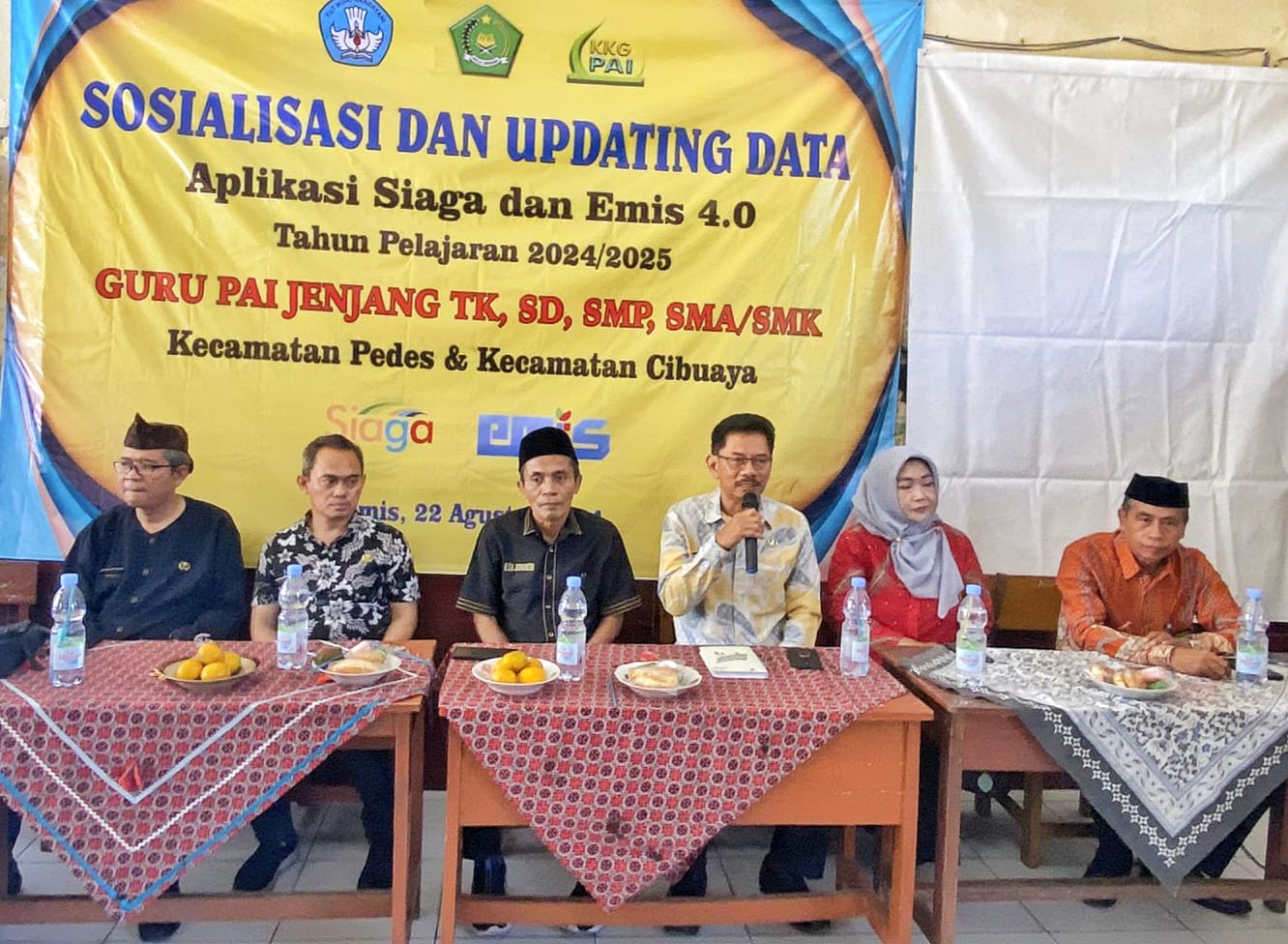KKG PAI Cibuaya dan Pedes Adakan Sosialisasi Updating Data Aplikasi Siaga dan Emis 4.0