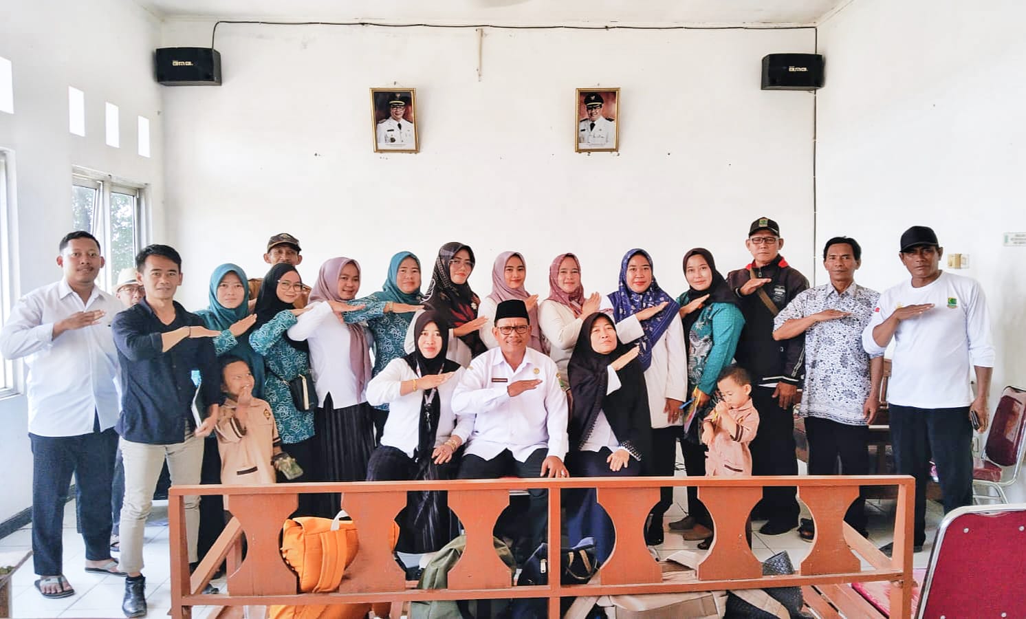 PLKB Kecamatan Cibuaya Lakukan Sosialisasi dan Penetapan Kampung KB di Desa Kalidungjaya