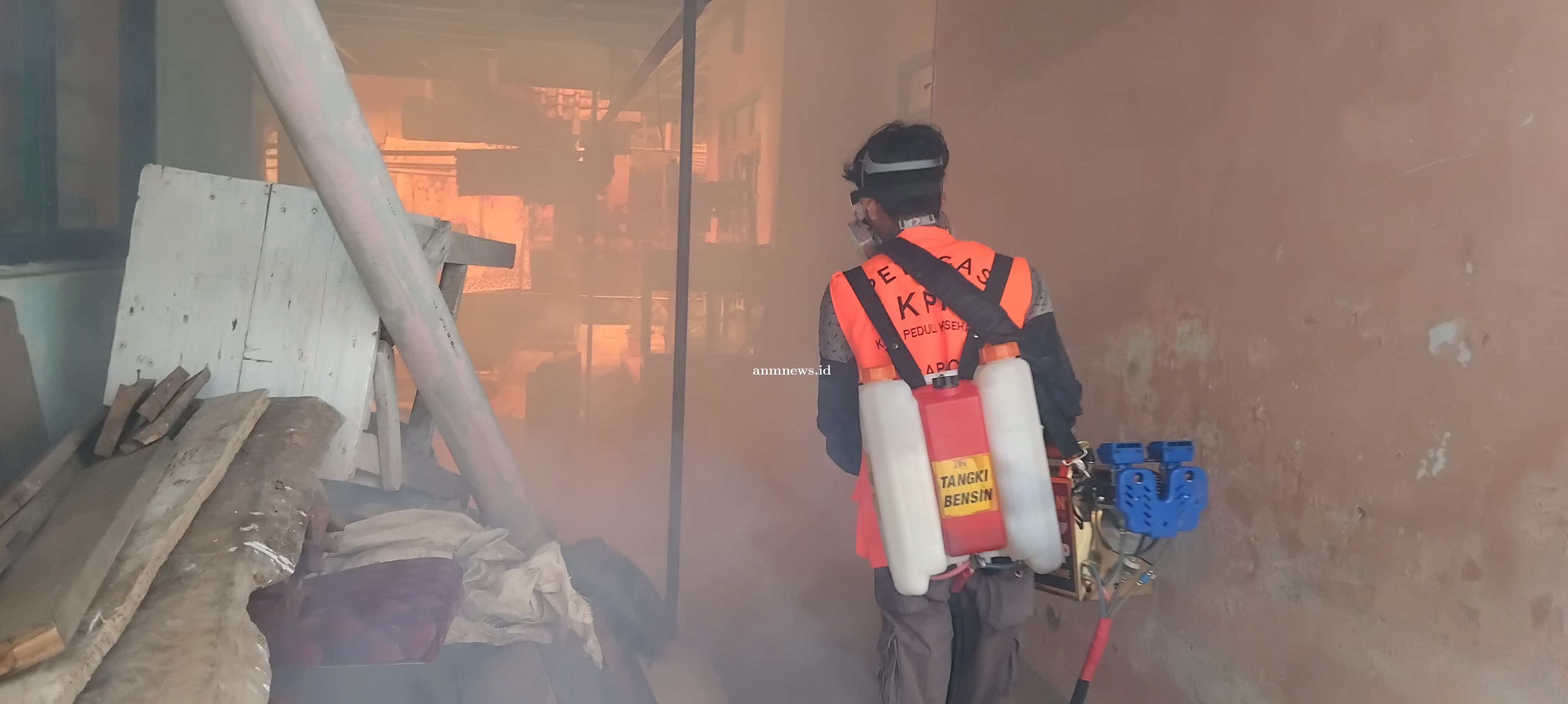 Prapanca Peduli Kesehatan Usir DBD dengan lakukan Foging