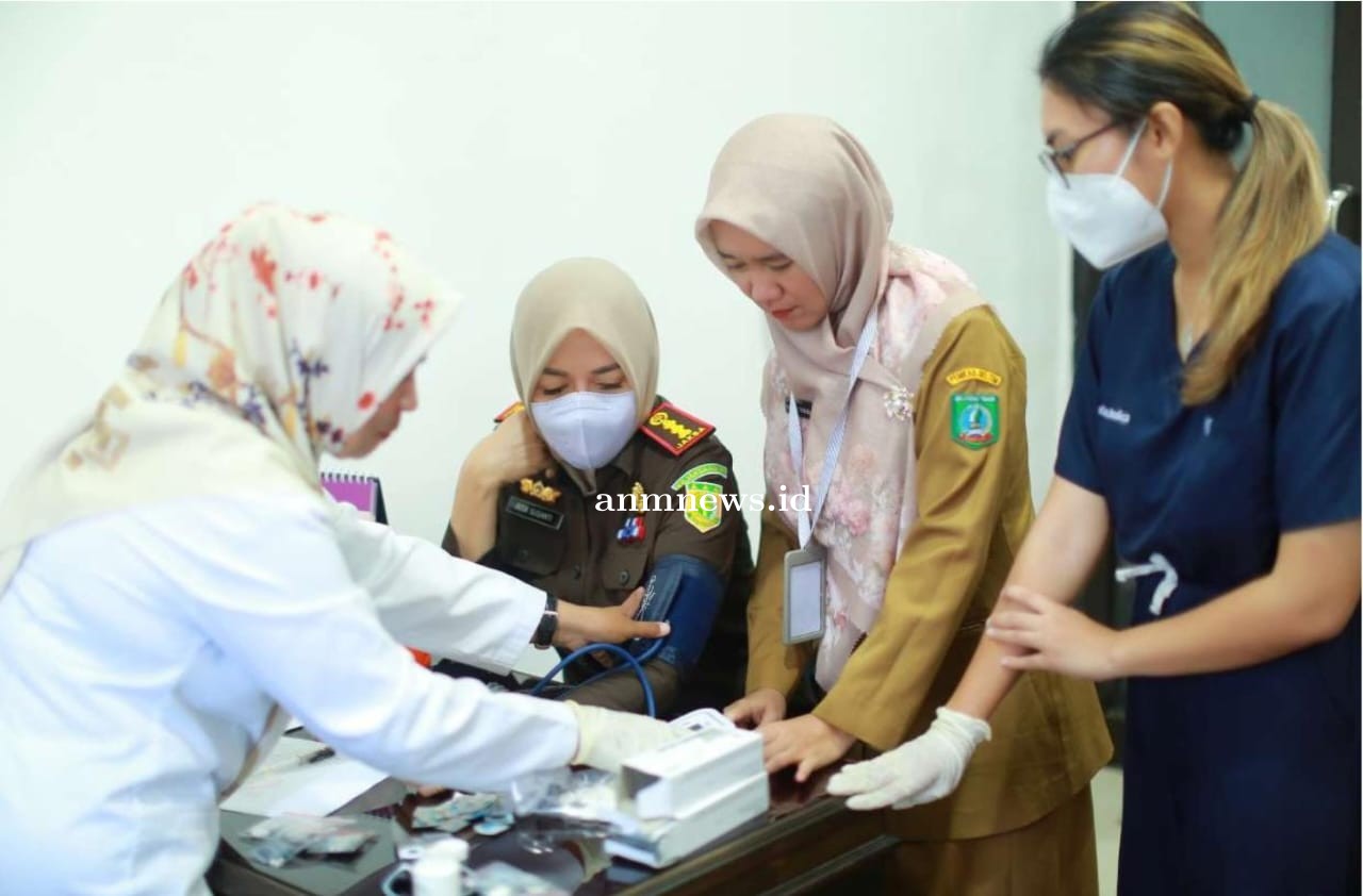 Pemberian Obat Kaki Gajah di Kejaksaan Negeri Beltim
