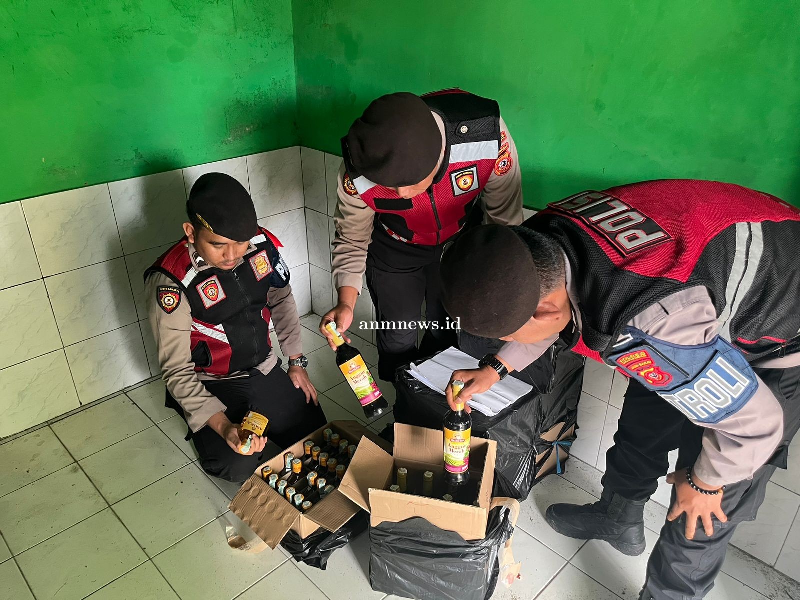 Polres Majalengka Tegas Berantas Peredaran Miras Ilegal, Sita Puluhan Botol di Palasah